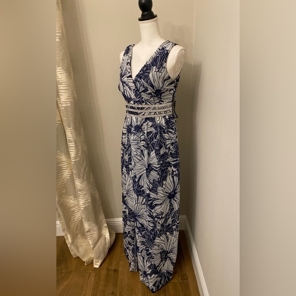 R&M Richards Dress - Picture 5 of 10